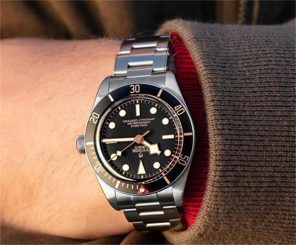 帝舵腕表发条一直上不紧怎么处理(图) 帝舵腕表发条一直上不紧怎么处理(图)