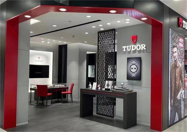 帝舵手表表蒙有划痕是啥原因(图) 帝舵手表表蒙有划痕是啥原因(图)