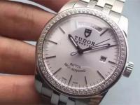 帝舵手表机芯里面有划痕处理办法是什么