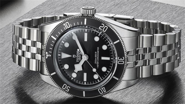 帝舵腕表机芯生锈了解决技巧是什么（图）