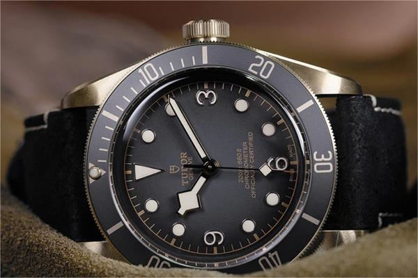 帝舵表盘有划痕处理技巧（图）